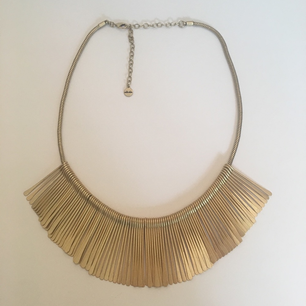 Stella and Dot essential fringe necklace